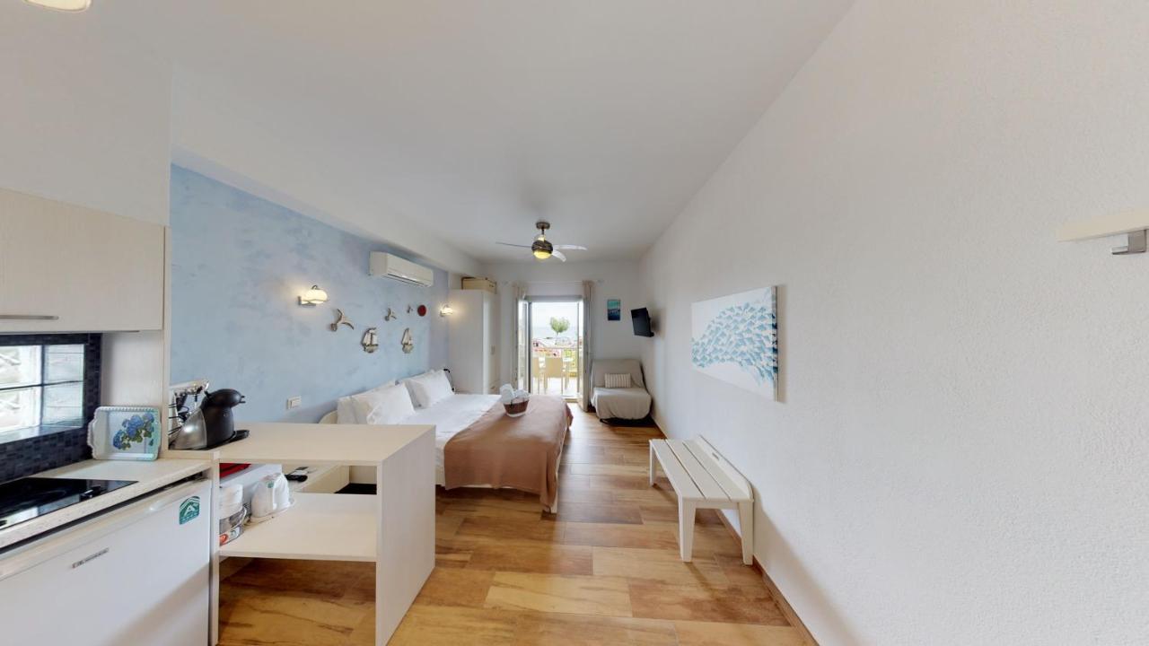 Studios Yalos Хорефто Екстериор снимка