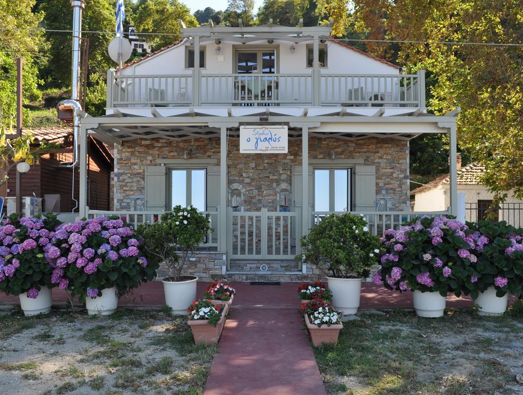 Studios Yalos Хорефто Екстериор снимка