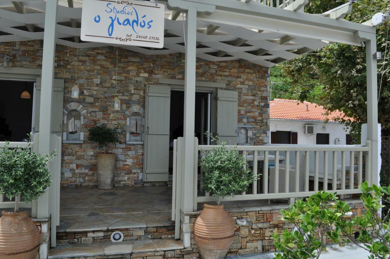 Studios Yalos Хорефто Екстериор снимка